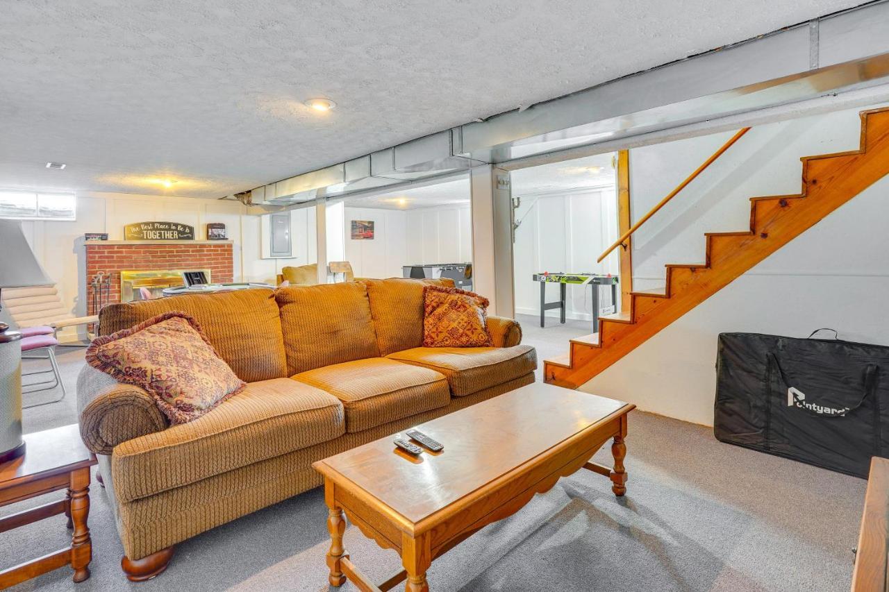 Hocking Hills Hideaway With Hot Tub And Fire Pit! Βίλα Logan Εξωτερικό φωτογραφία