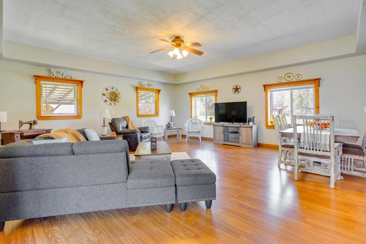 Hocking Hills Hideaway With Hot Tub And Fire Pit! Βίλα Logan Εξωτερικό φωτογραφία